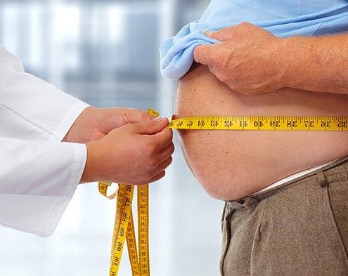 در صورت مشاهده چه علائمی بعد از عمل اسلیو معده باید به پزشک مراجعه شود؟