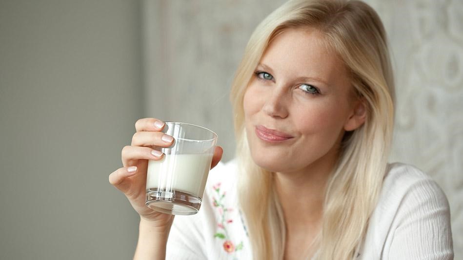 شیر، یک نوشیدنی لذید و مؤثر در روند عضله سازی، می باشد
